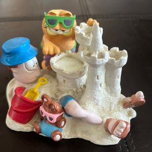 Danbury Mint GARFIELD Figure - Crowning Achievement Jim Davis 1994 (used)